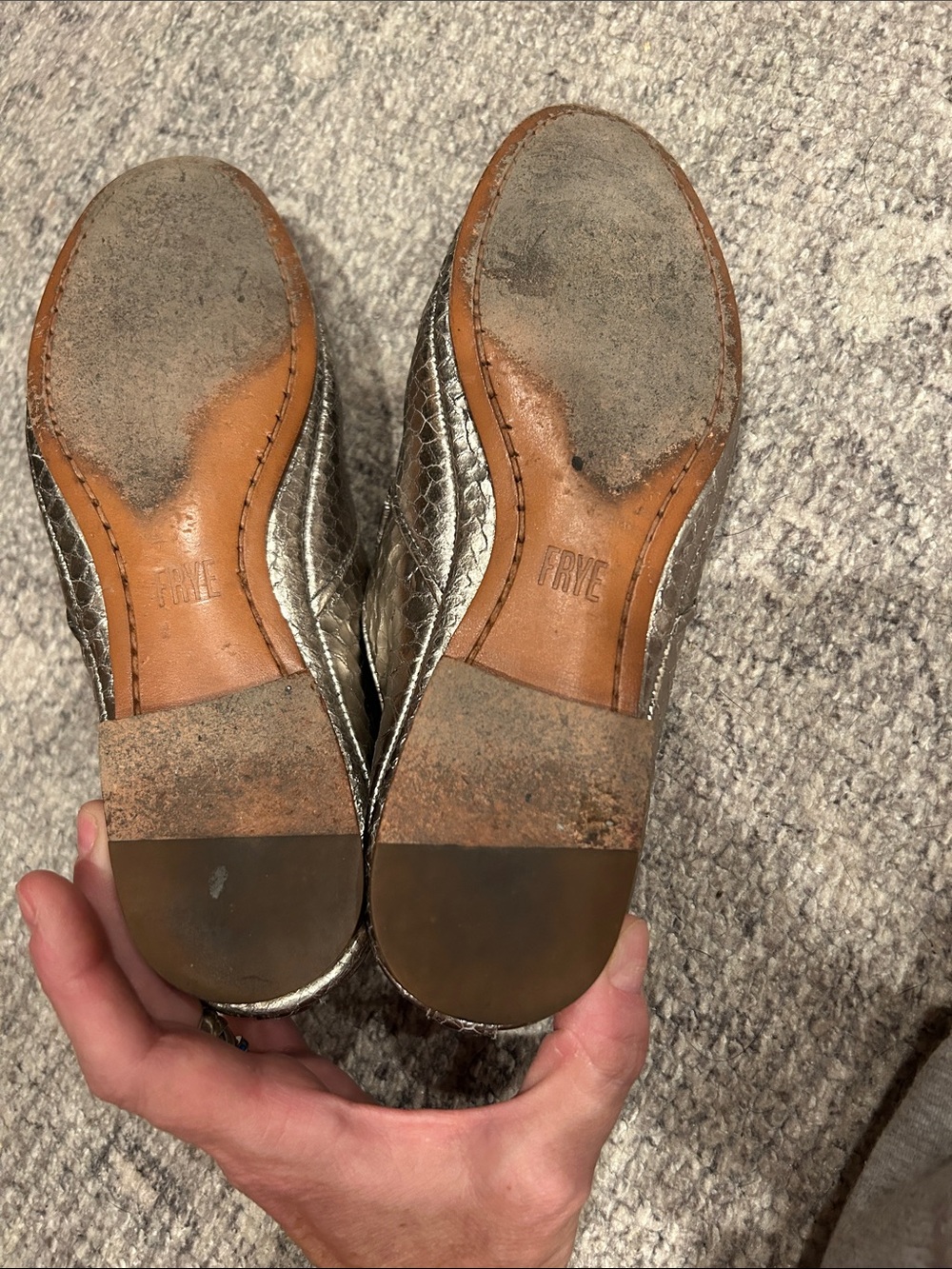 Rare! Frye Silver Ashley Slip On Flats Size 8 - Picture 10 of 10